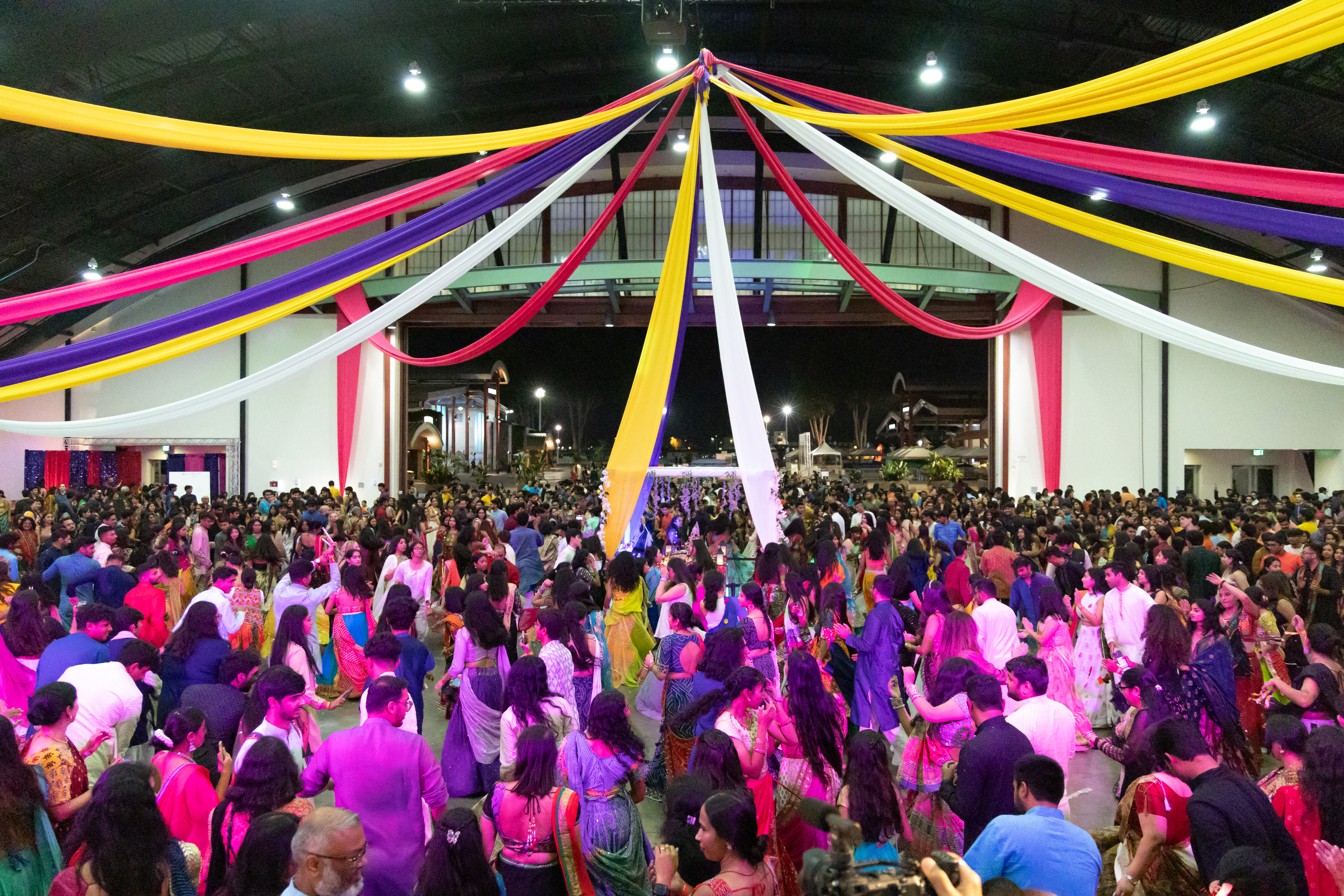 Rang Taali Event brought the pinnacle of Navratri to the heart of Orange County on Oct 14